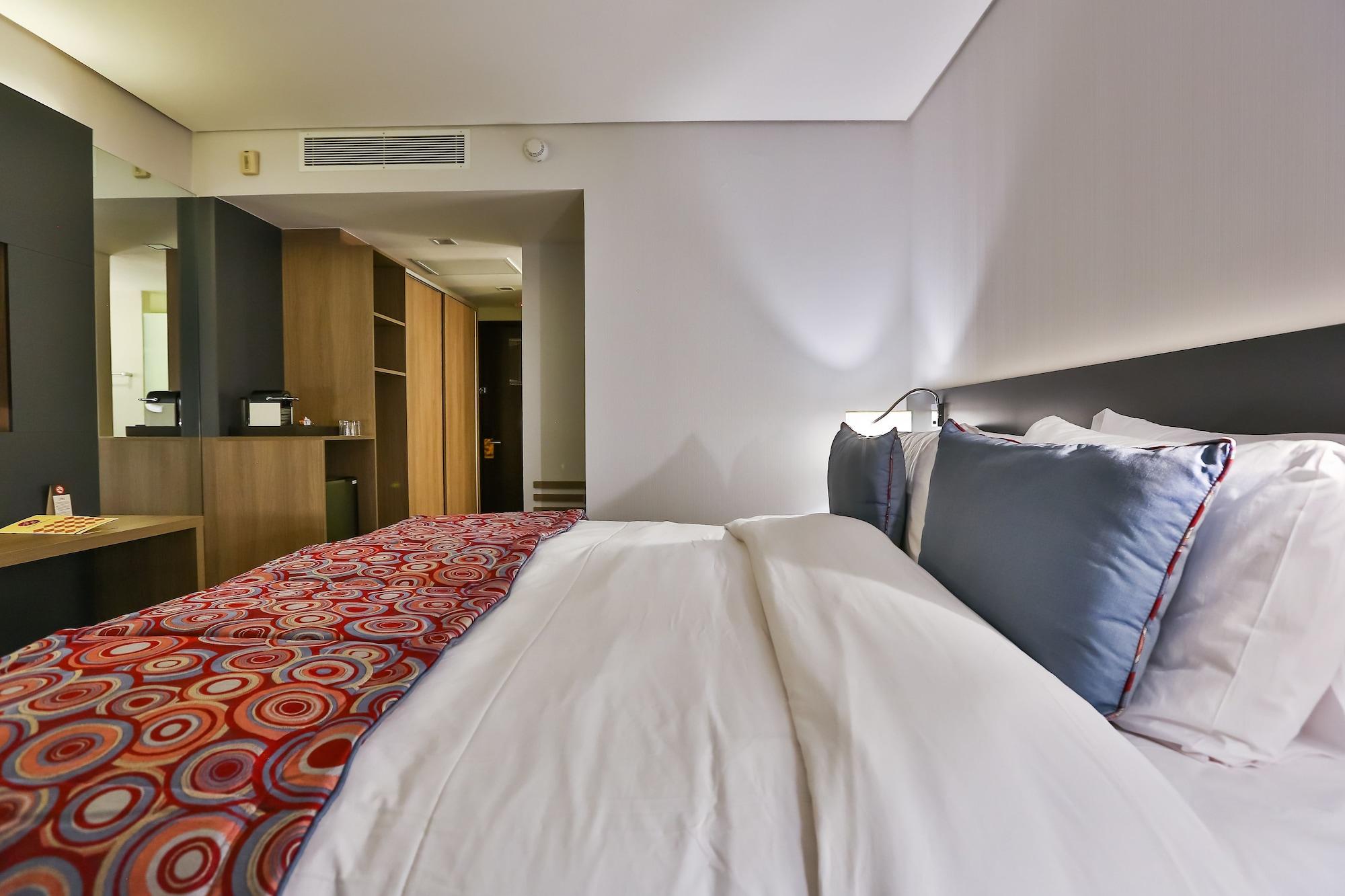 Hilton Garden Inn Santo Andre Bagian luar foto