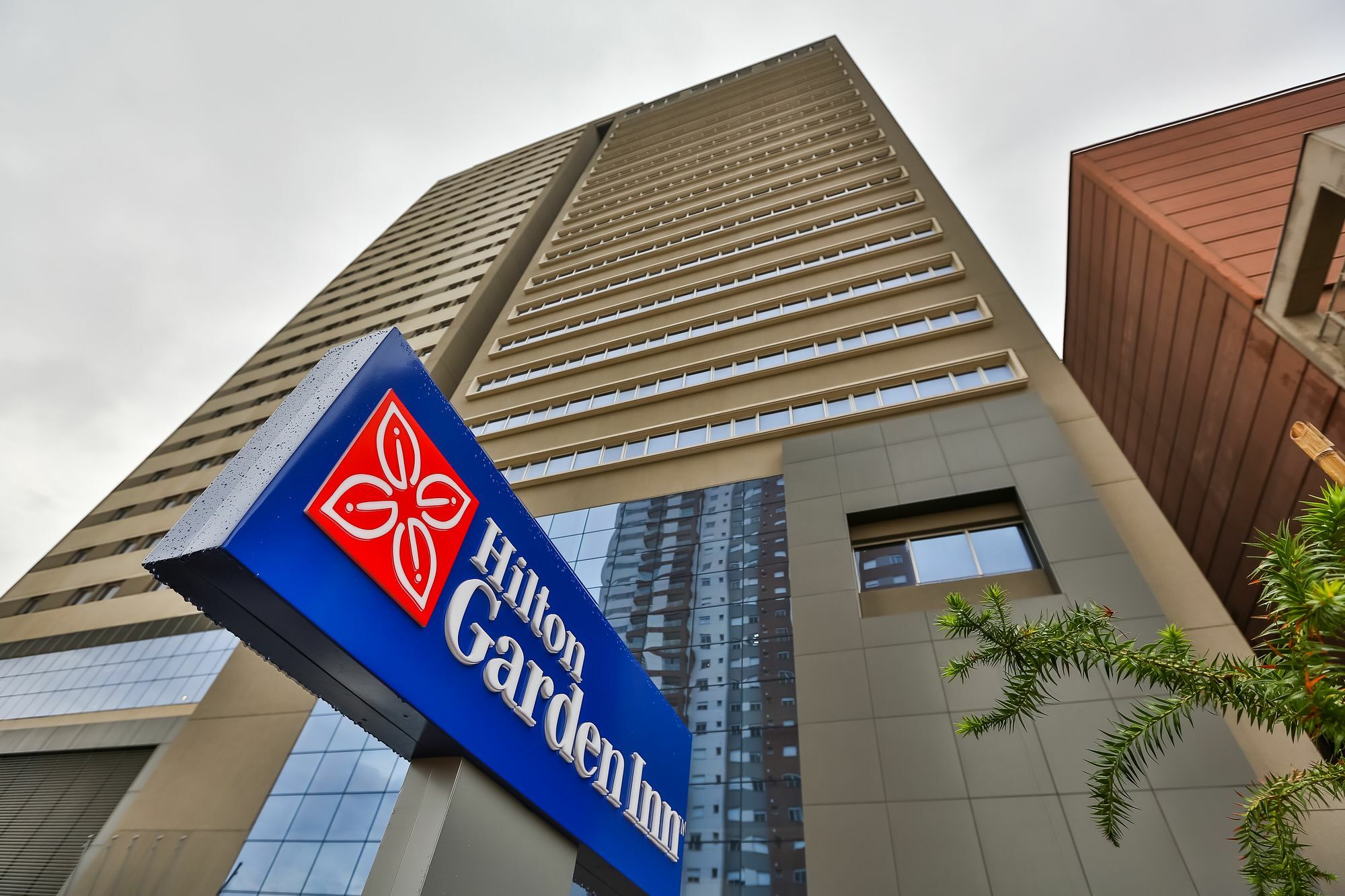 Hilton Garden Inn Santo Andre Bagian luar foto